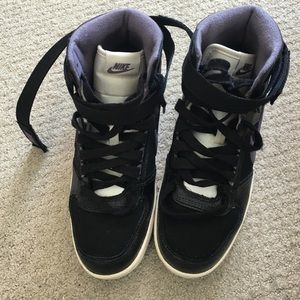 Like new nike high tops sz 7.5
