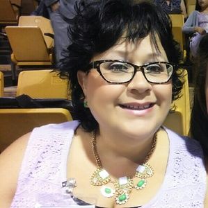 Meet your Posher, Lisa