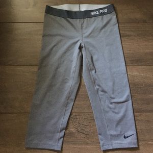Nike Pros Capri length Sz M