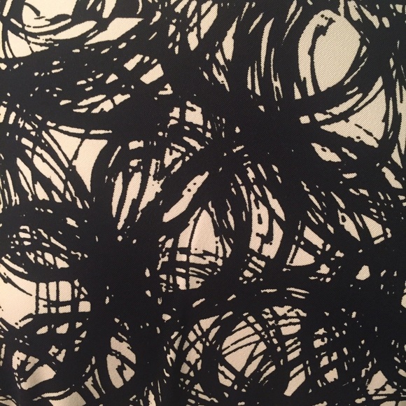 Patterned sheath dress by AGB in size 16. - Picture 2 of 4