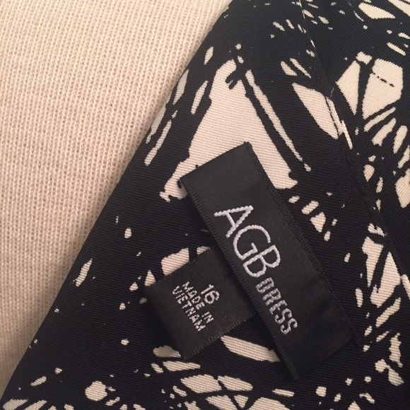 Patterned sheath dress by AGB in size 16. - Picture 3 of 4