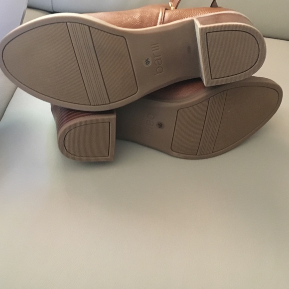 Bar III booties 9.1/2 NWT - Picture 4 of 4