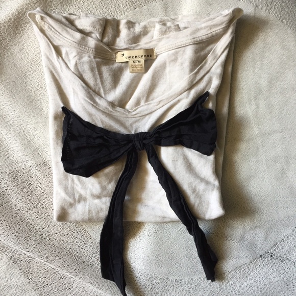 🎀 Bow Top 🎀 - Picture 2 of 3