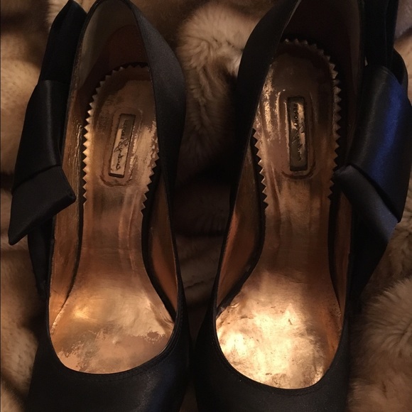 Size 7 Report Signature Black Satin heels - Picture 4 of 4