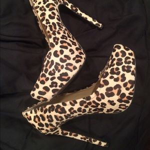 Leapord Print Fur Pumps