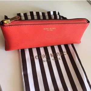 Henri Bendel West 57th cosmetic case NWOT