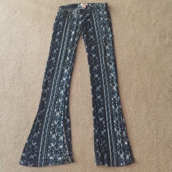 Mossimo Target Flare Pants- Medium