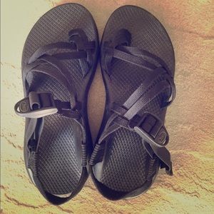 Chacos: Women's Black Double Strap Size: 7