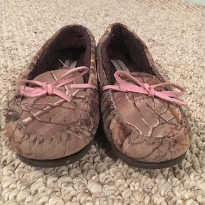 Airwalk moccasins