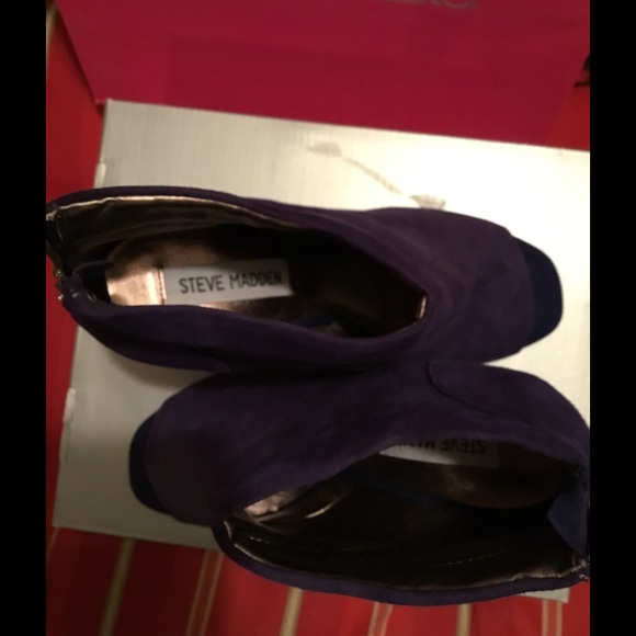 Booties Blue - Picture 2 of 2