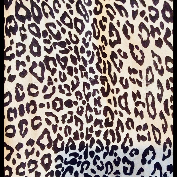 Vince Camuto Brand, Maxi Dress, Leopard Print, XS. - Picture 4 of 4