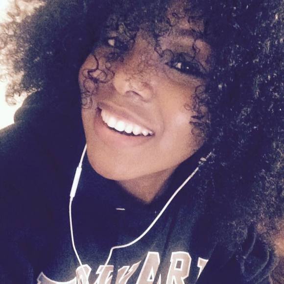 Meet your Posher, Janee