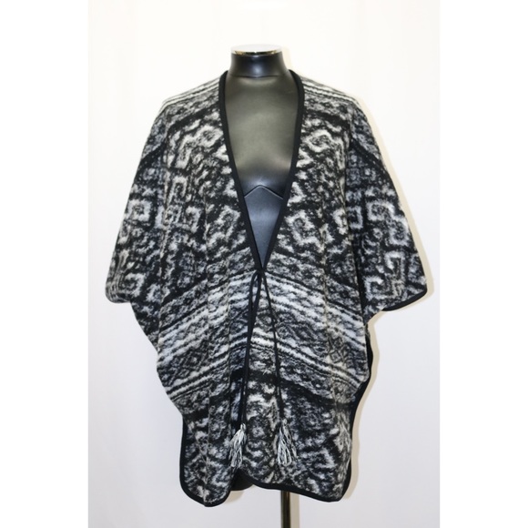 Lucky Brand Printed Tie Front Poncho Black Multi