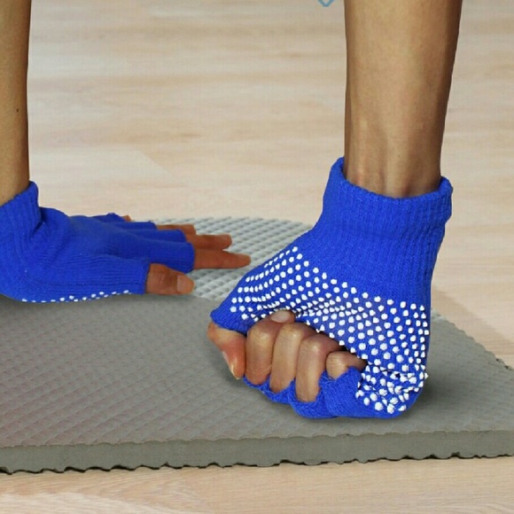 Non-Slip Yoga Gloves