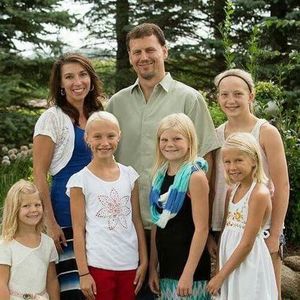 Meet your Posher, Dana