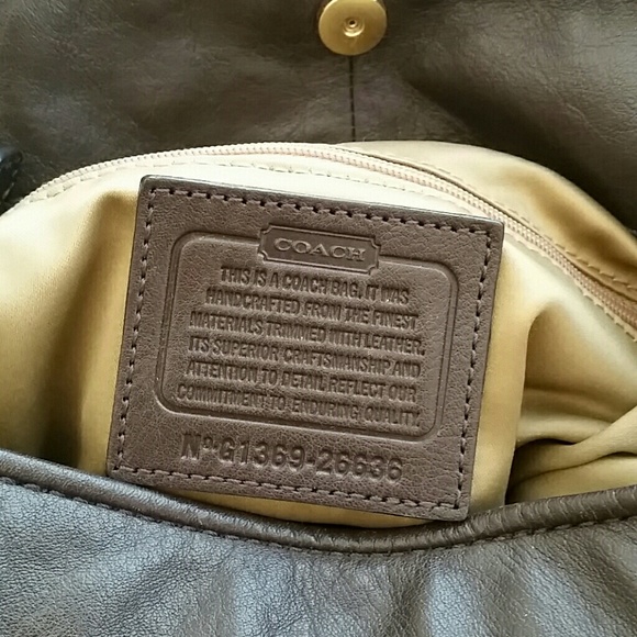 Authentic Coach purse - Picture 3 of 4