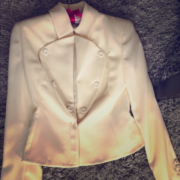 Beautiful Alexander McQueen Blazer Size 6 Wool