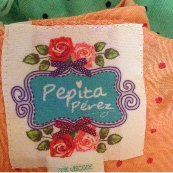 SOLD💕 Pepita Pérez Scarfs 💕 - Picture 2 of 2