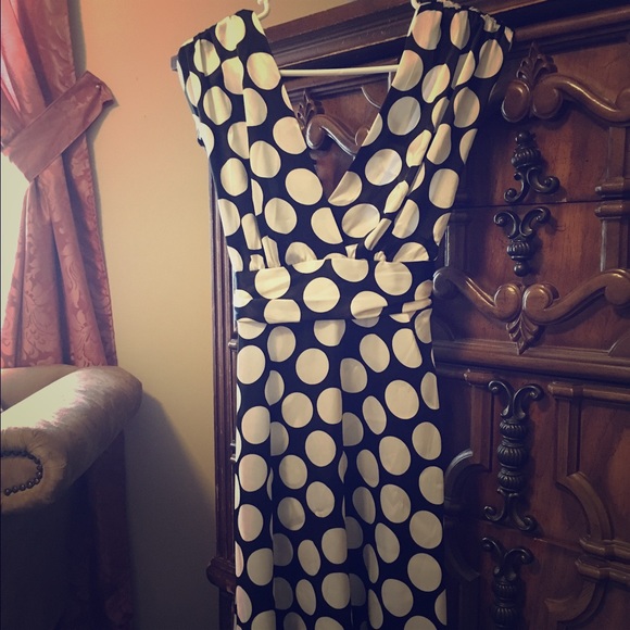 Adorable black and white polka-dot dress