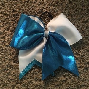 cheer bow