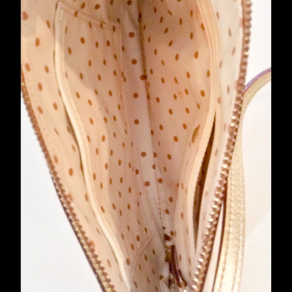 Kate Spade Brand, Gold Clutch, Wristlet. - Picture 4 of 4