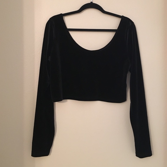 Velvet crew neck crop top