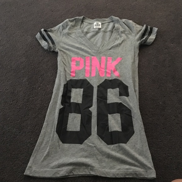 Victoria Secret T-shirt (Extra Small)