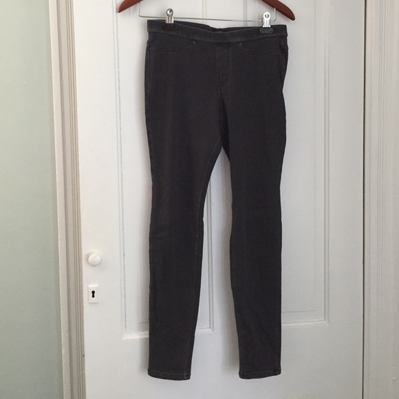 HUE - Grey Denim Leggings - Great Condition