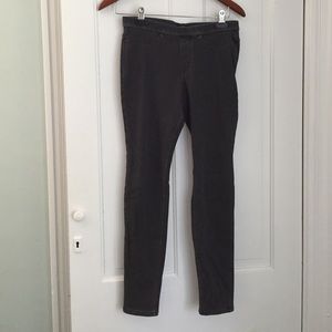 HUE - Grey Denim Leggings - Great Condition