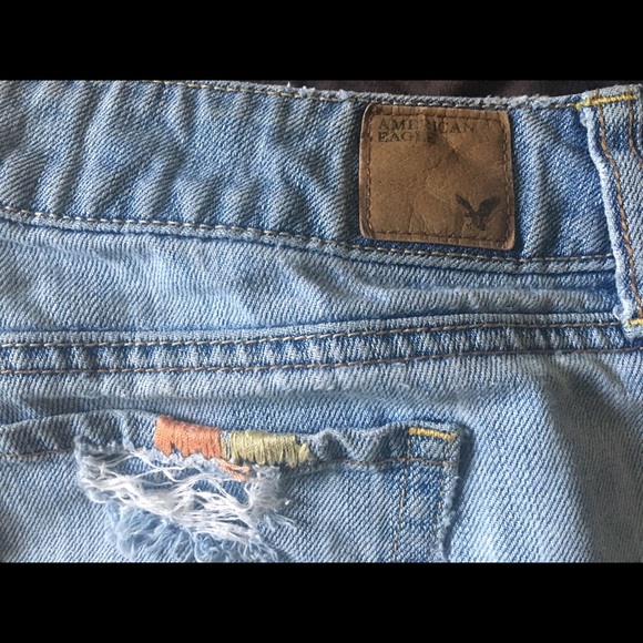American Eagle jean shorts size 8 - Picture 3 of 4