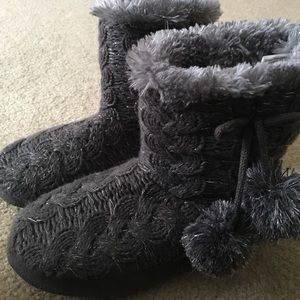 Comfy grey boots