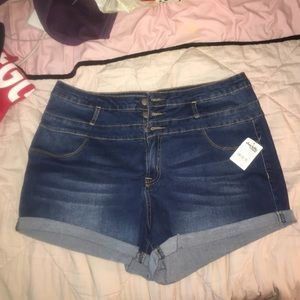 High waisted dark blue jean shorts