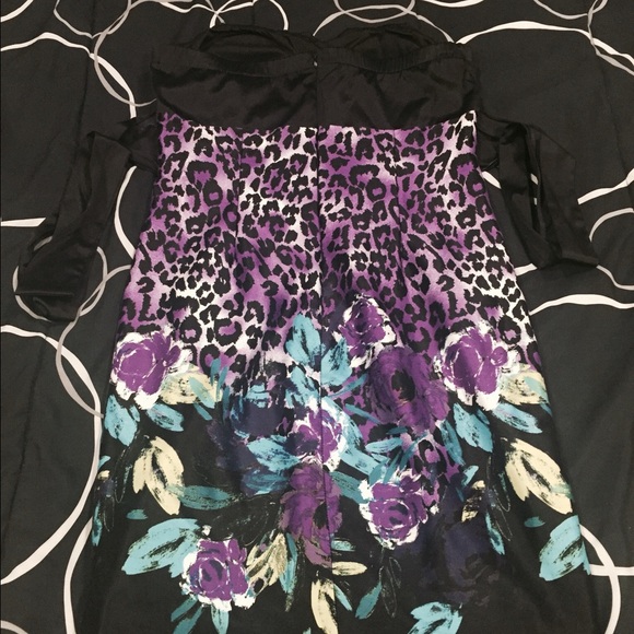 Pretty Floral and Leopard Dress - Picture 2 of 3