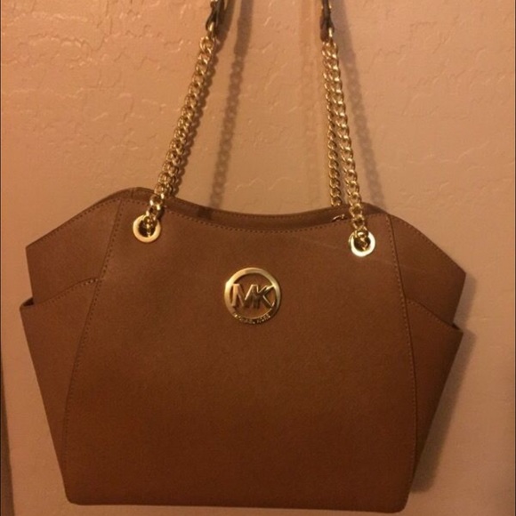 Michael Kors. Jet Set Travel.