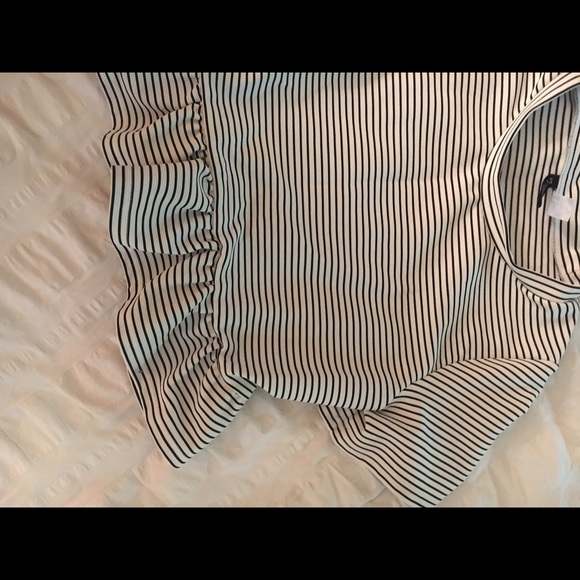 H&M RUFFLED STRIPPED TOP SIZE M!! Like new!! - Picture 3 of 3