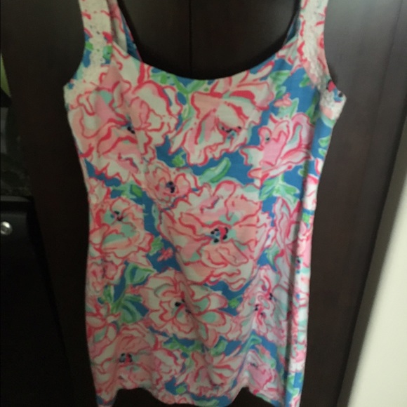Lilly Pulitzer shift lucky charm Pearl detail