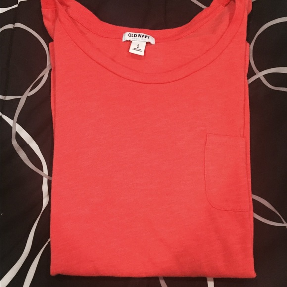 2 Size Large Old Navy Tees - Picture 2 of 3