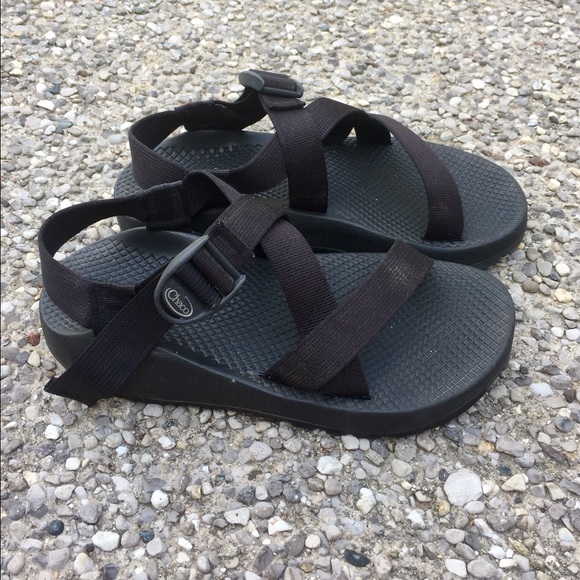 EUC Black Chacos