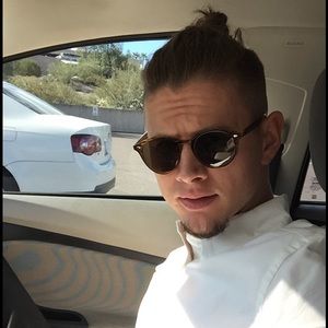 Meet your Posher, Francis