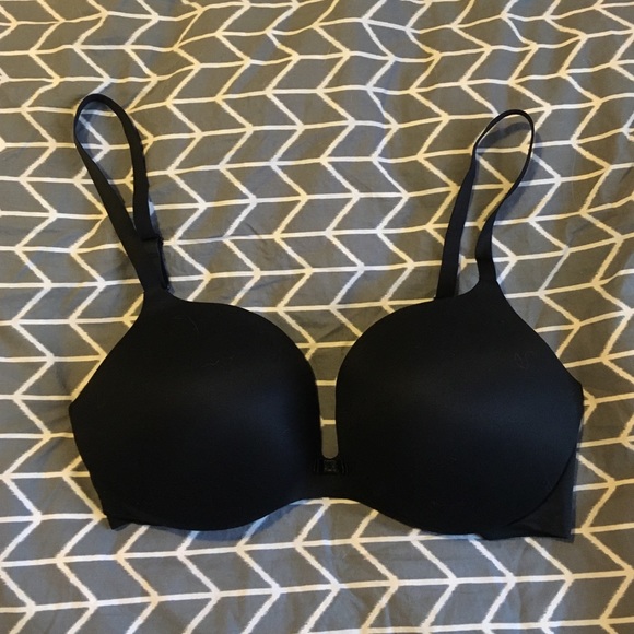 Black Victoria's Secret Bra 34DDD