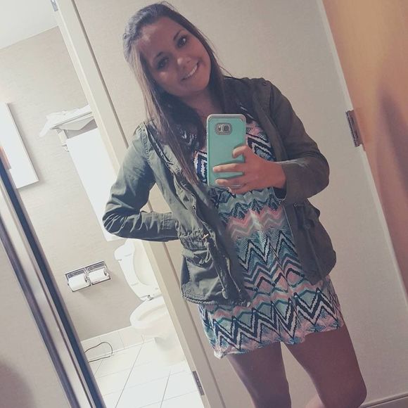 Meet your Posher, Taylor - Picture 1 of 1