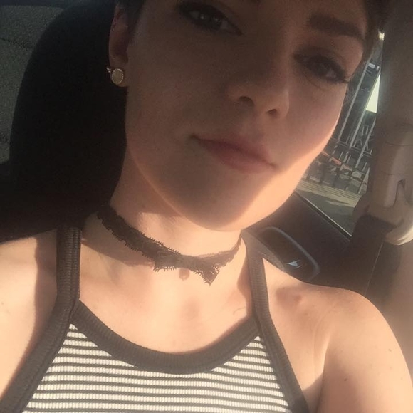 Meet your Posher, Rayne