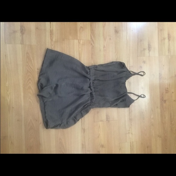 Romper - Picture 3 of 4