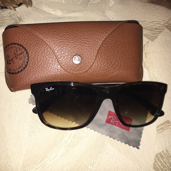 Authentic Ray-Ban Sunglasses; Great Condition!