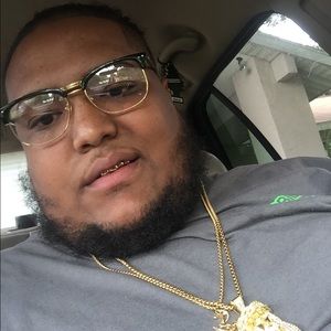 Meet your Posher, Luis