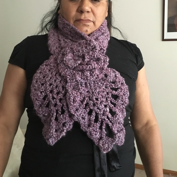 Crotchet flower scarf