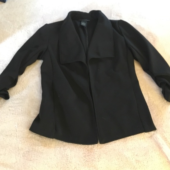 Black 3/4 sleeve blazer