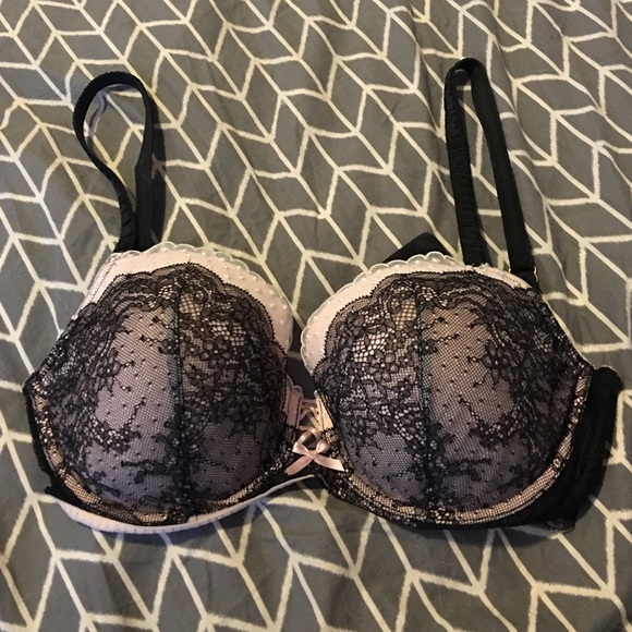 Victoria's Secret Bra - 34DDD