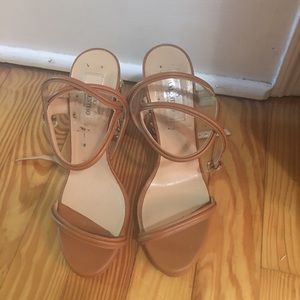 Barely worn Valentino tan leather block heel