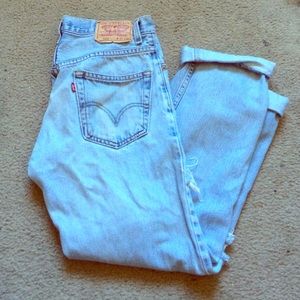 Levi Ripped Boyfriend Jeans